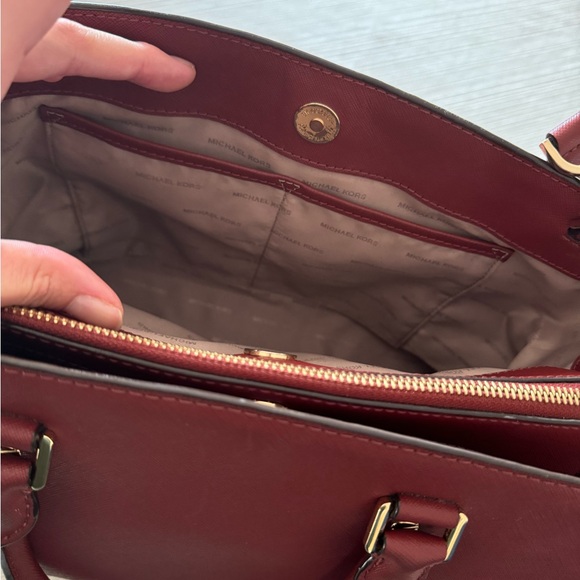 Michael Kors Burgundy Leather Satchel with matching wallet - Picture 5 of 8